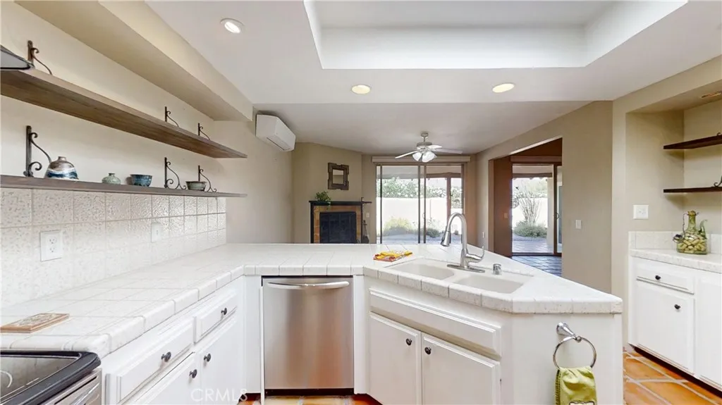 Photo #14: OC26074528 Listing: Photo #14