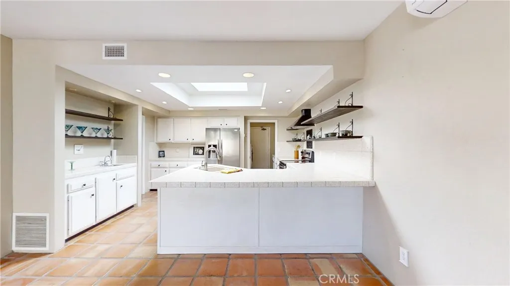 Photo #10: OC26074528 Listing: Photo #10