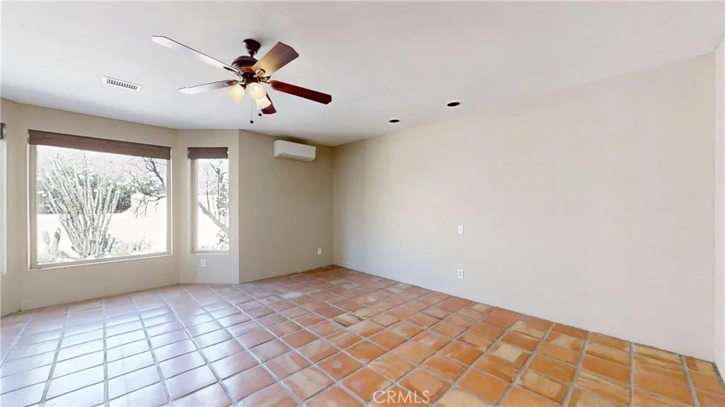 Photo #17: OC26074528 Listing: Photo #17