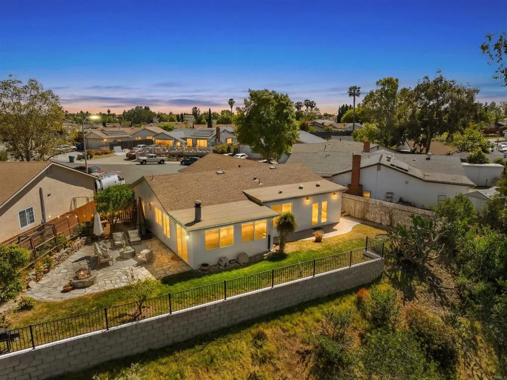 https://cdn.realtyfeed.com/cdn/127/306687082/698043e9a00965fbf0376812f905c7bc.webp