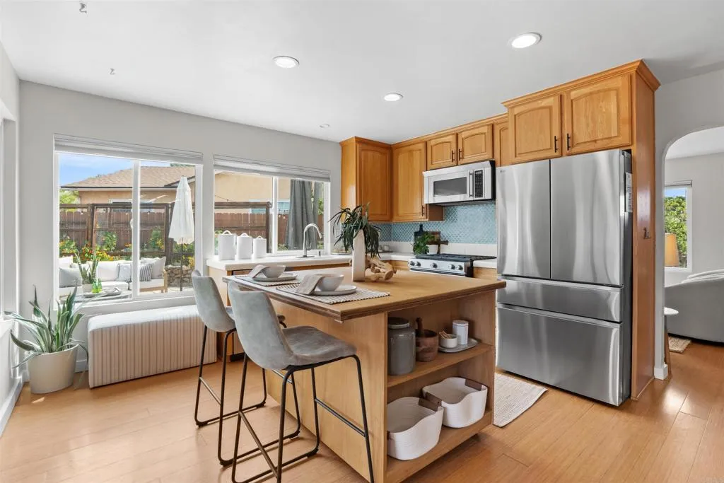 https://cdn.realtyfeed.com/cdn/127/306687082/922bccaa672fbd2465e28a25b57be88a.webp