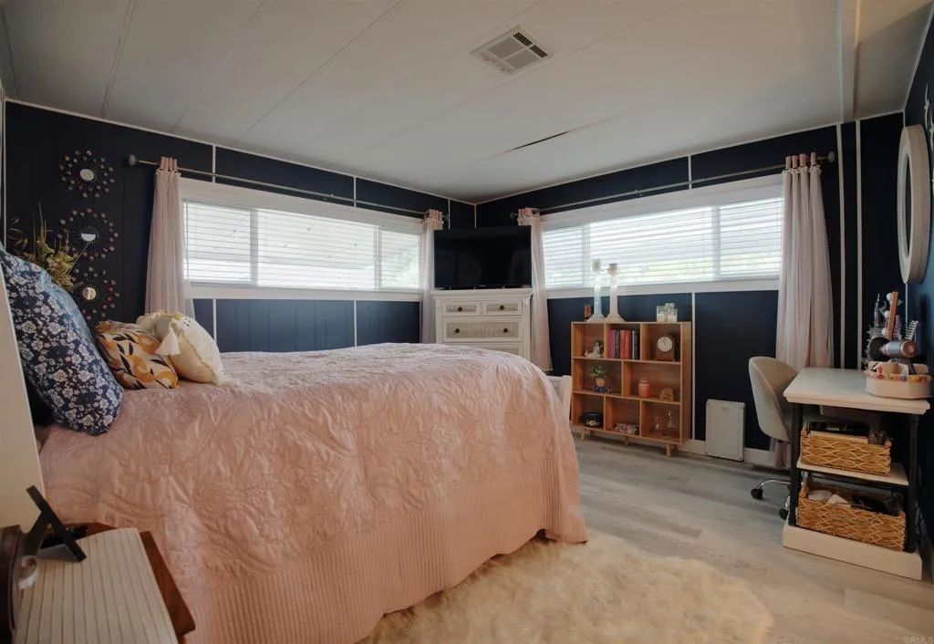 https://cdn.realtyfeed.com/cdn/127/306687109/d84c9b684a985724f2a842342460e716.webp