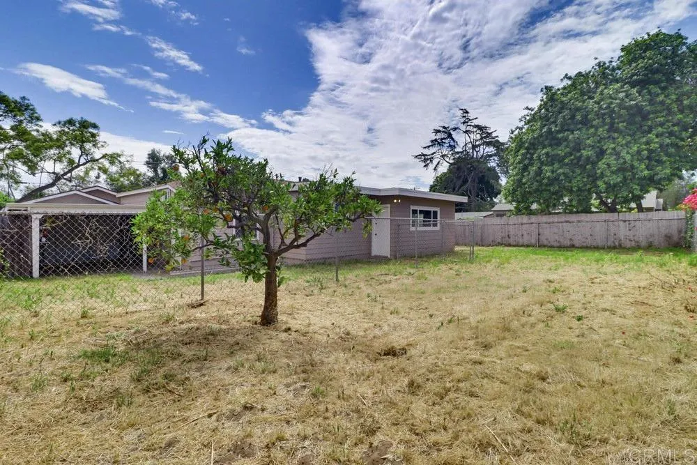 https://cdn.realtyfeed.com/cdn/127/306687127/b9e1f8f57b9d62af7db7292a43299e2e.webp