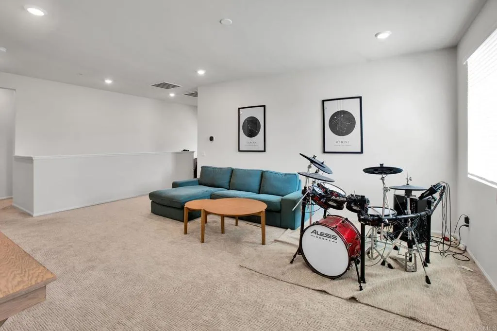 https://cdn.realtyfeed.com/cdn/127/306687131/636d314991a4214889e3ad6809675339.webp
