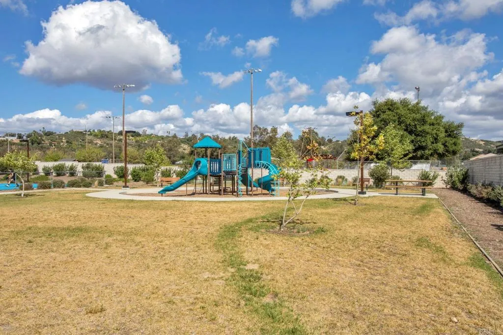 https://cdn.realtyfeed.com/cdn/127/306687131/7ae72a31ca6a8088bdf13de105888d14.webp