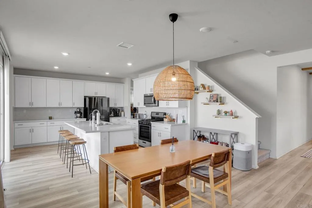 https://cdn.realtyfeed.com/cdn/127/306687131/83329f1576cd6a7269faae3ee98eed9f.webp