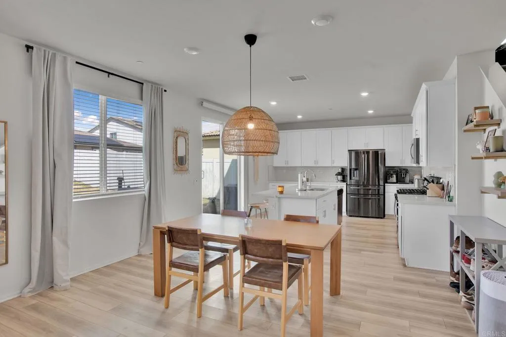 https://cdn.realtyfeed.com/cdn/127/306687131/a4e91b940525c4a09f430a17ed0ab837.webp