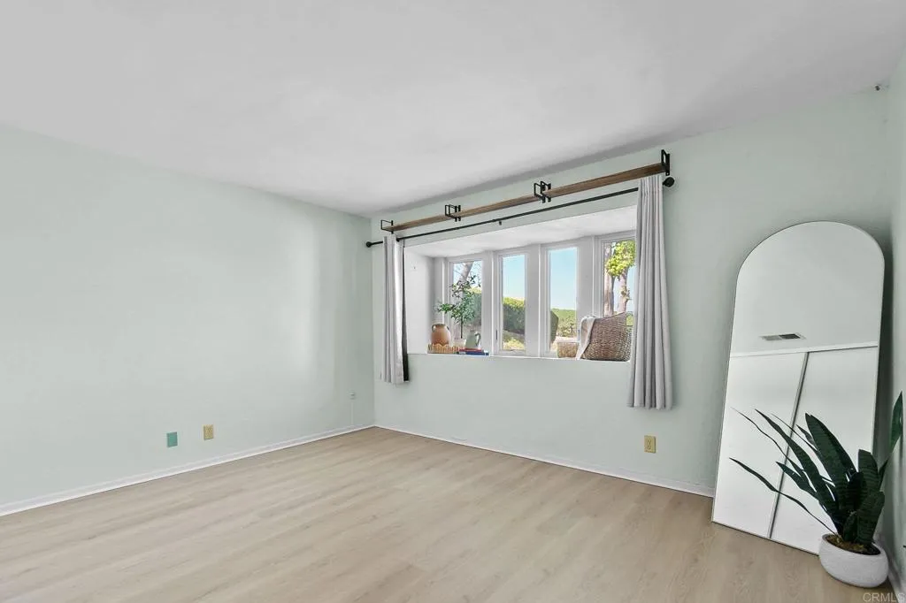 https://cdn.realtyfeed.com/cdn/127/306687134/9485891558e8f89f2887345d5a5147f9.webp