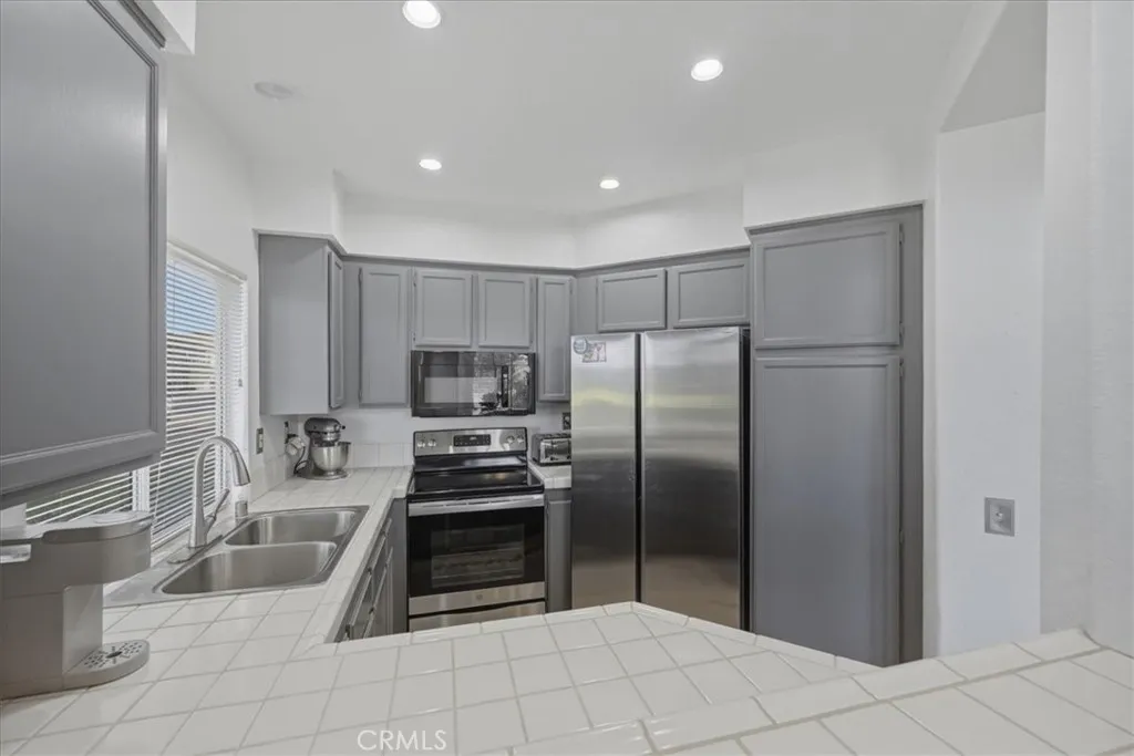 Photo #9: SW26043585 Listing: Photo #9
