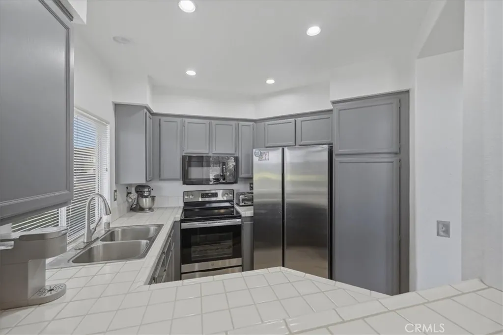 Photo #9: SW26043585 Listing: Photo #9