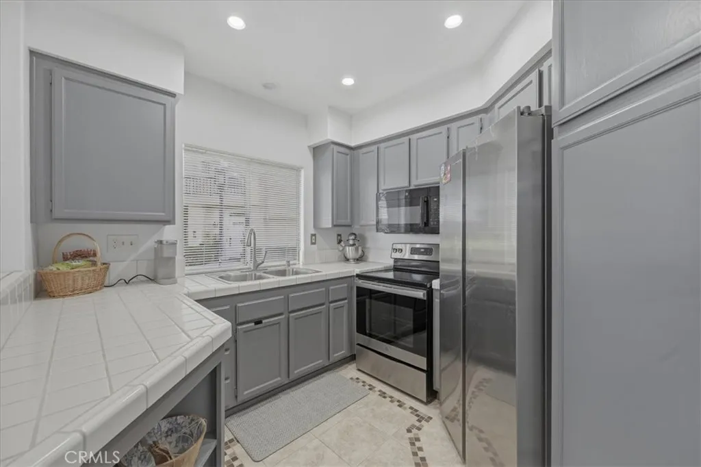 Photo #10: SW26043585 Listing: Photo #10