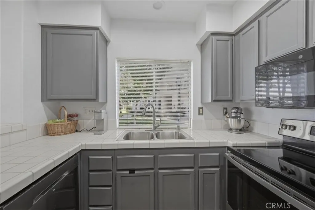 Photo #11: SW26043585 Listing: Photo #11