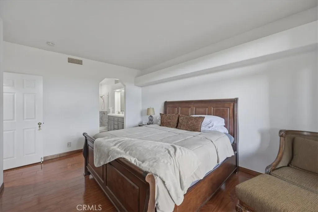 Photo #17: SW26043585 Listing: Photo #17