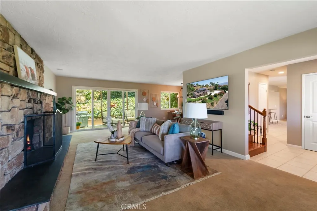 https://cdn.realtyfeed.com/cdn/127/306687212/3c0932791f7c1ef95f36d9f01f6f1a3d.webp