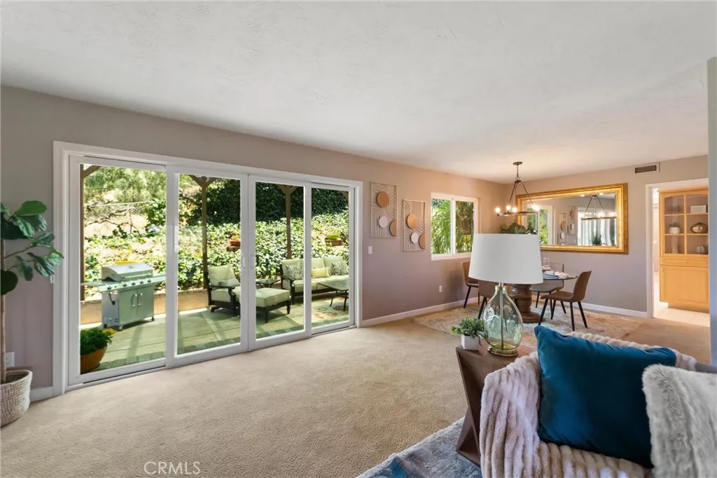 https://cdn.realtyfeed.com/cdn/127/306687212/555558d91a3963ce978f42da4a4faecb.webp