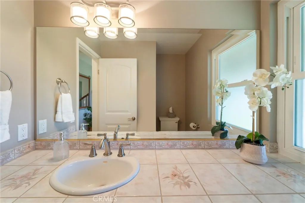 https://cdn.realtyfeed.com/cdn/127/306687212/564131f5023c8665d46c8c3c952c0c52.webp