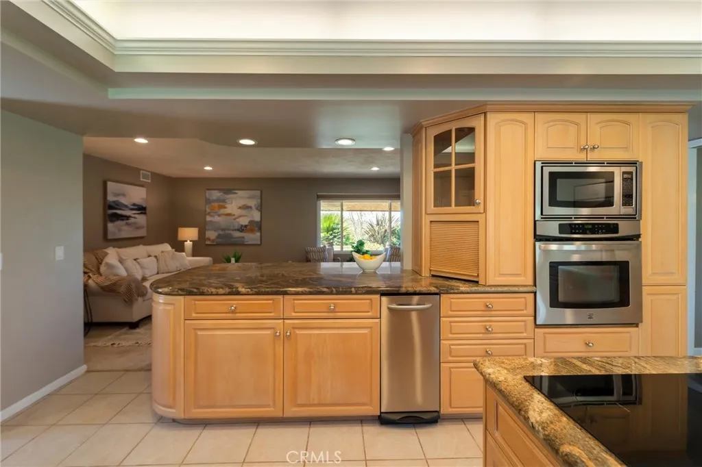 https://cdn.realtyfeed.com/cdn/127/306687212/810082a0d52e5de2e54bb9d1a231e192.webp