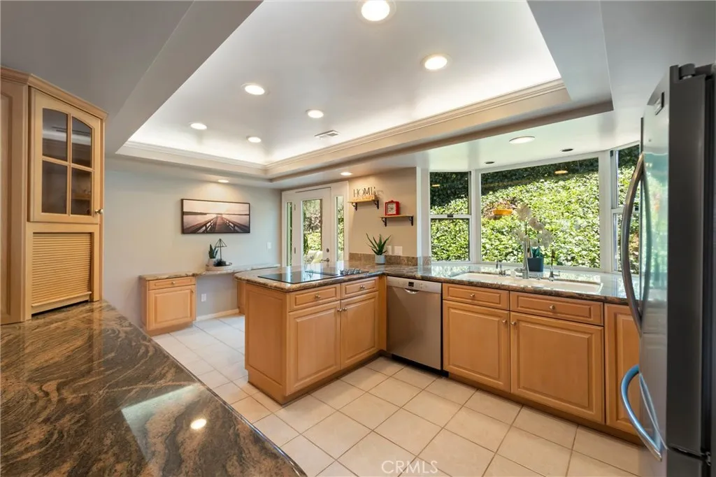 https://cdn.realtyfeed.com/cdn/127/306687212/838460e1e5557f673c604255eb26fdde.webp
