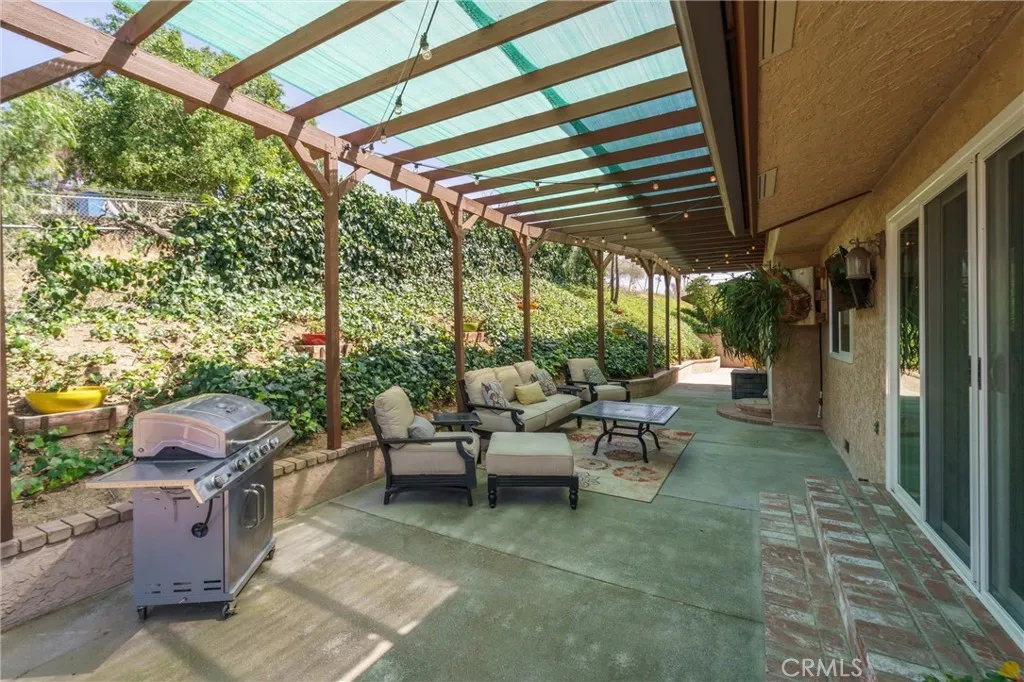 https://cdn.realtyfeed.com/cdn/127/306687212/8b5d80119f9bc825fd270c54844fba37.webp