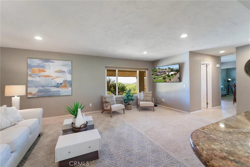 https://cdn.realtyfeed.com/cdn/127/306687212/9e6751dd19e70ea77b3ee33b8bd300fb.webp