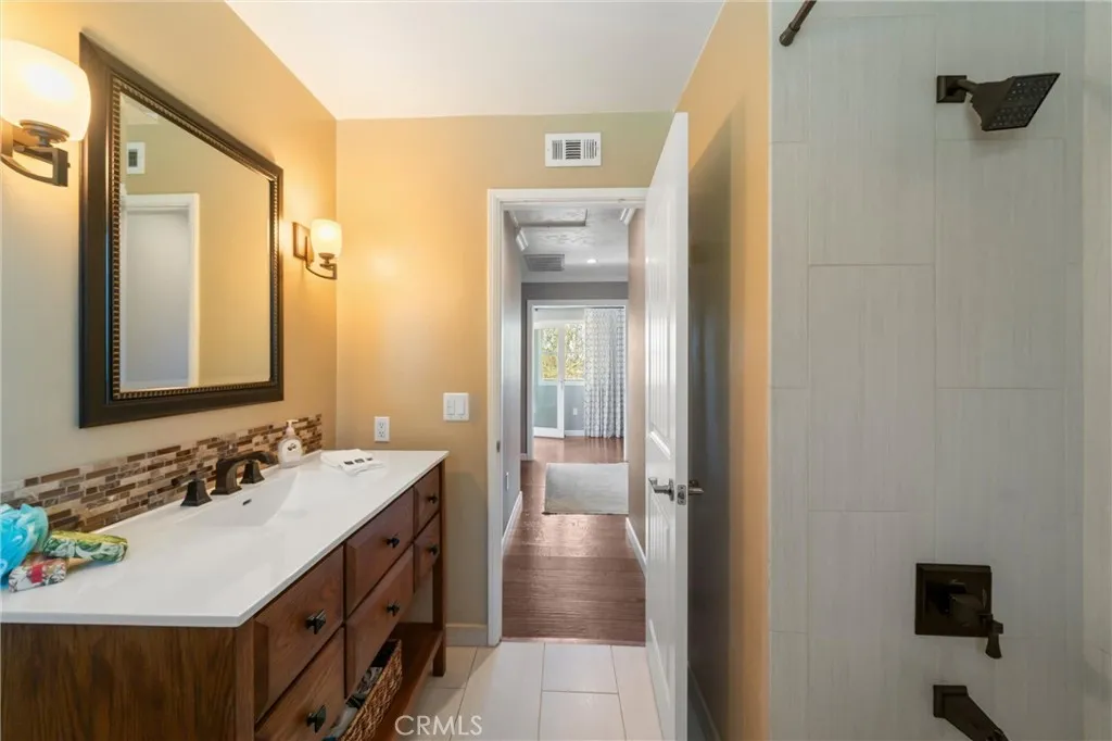 https://cdn.realtyfeed.com/cdn/127/306687212/a88e1550b23c1f2aab8e0fe469f97c86.webp