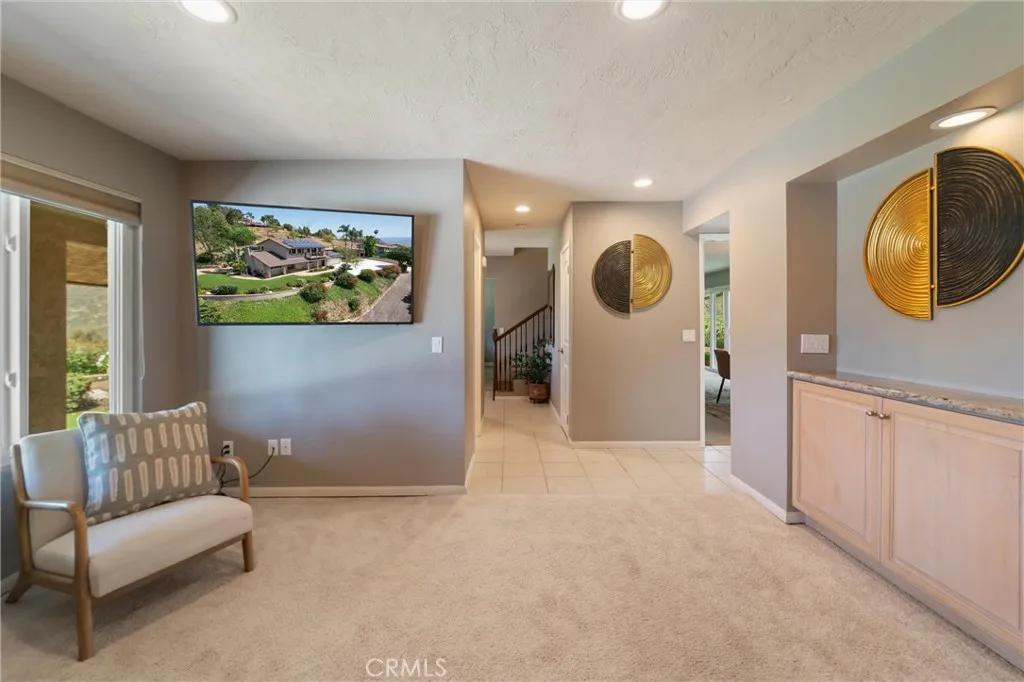 https://cdn.realtyfeed.com/cdn/127/306687212/c4a3f1357a3d485e8734fe505bd702bc.webp