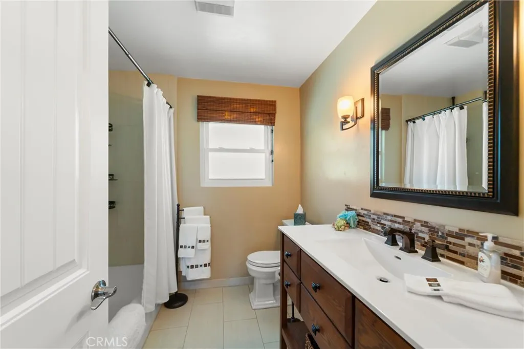 https://cdn.realtyfeed.com/cdn/127/306687212/e798c4c973214643cf8f7fa15e1a0485.webp