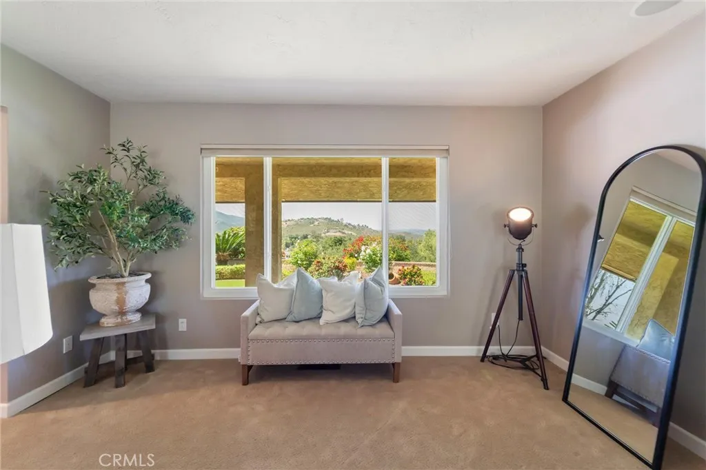 https://cdn.realtyfeed.com/cdn/127/306687212/eba5d11f5ff8eac20c7b9683278933fe.webp