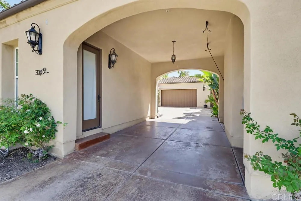 https://cdn.realtyfeed.com/cdn/127/306687220/c6c83addedfce22779ffb40b0ee8b736.webp