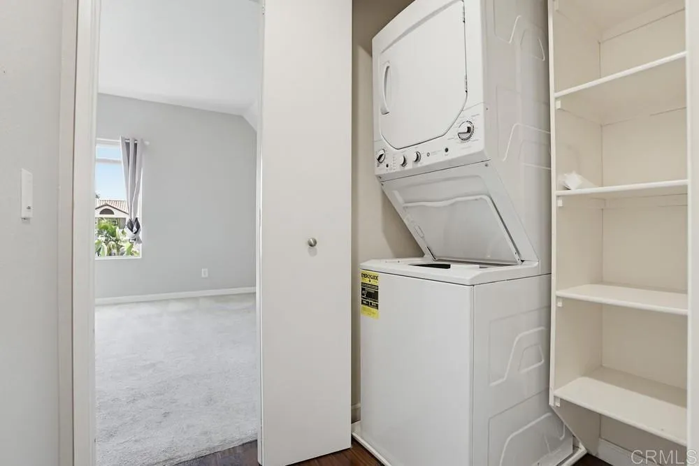 https://cdn.realtyfeed.com/cdn/127/306687251/8fa9cd3ed0627356bda02eaf9e9b43e6.webp
