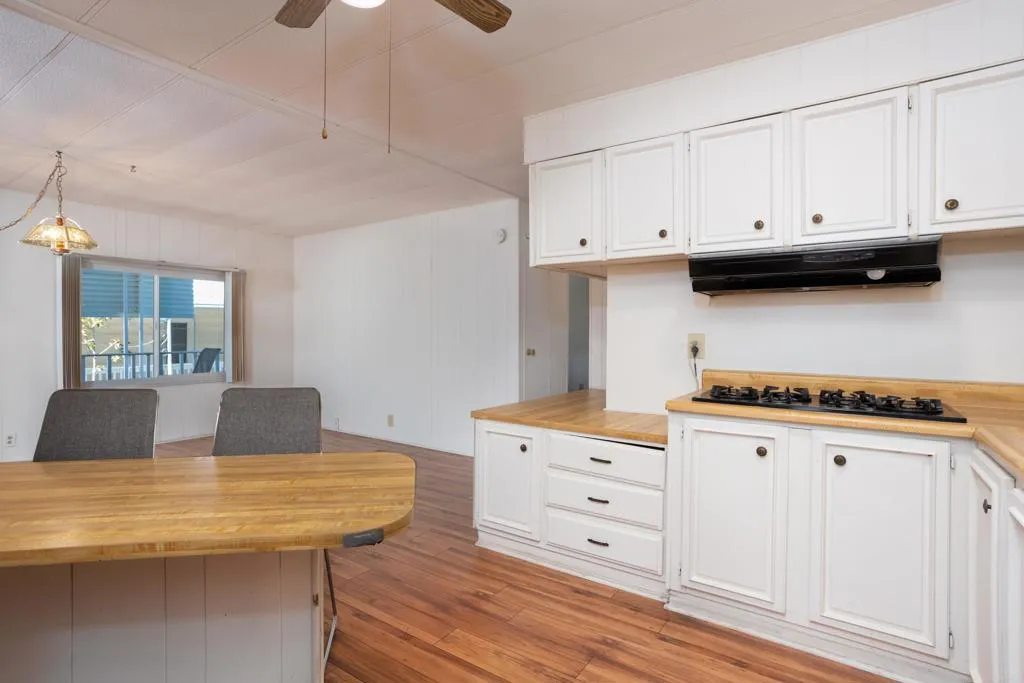 https://cdn.realtyfeed.com/cdn/127/306687257/4d1520a83ada77c1f1de20656ba0f23a.webp