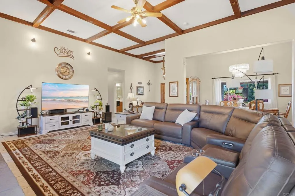 https://cdn.realtyfeed.com/cdn/127/306687371/2f04c3bd4bdf078791167c323ac871a3.webp