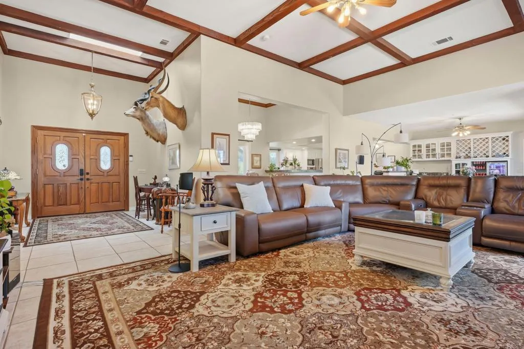 https://cdn.realtyfeed.com/cdn/127/306687371/524587bec8b3217b7daafc5d2a4db43b.webp