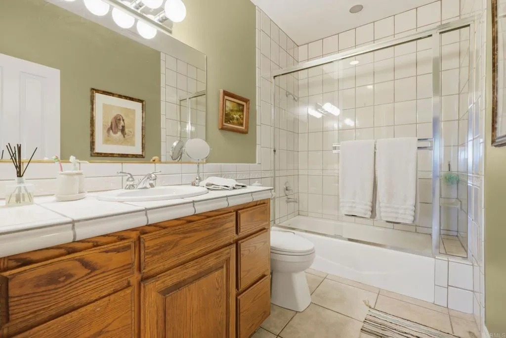 https://cdn.realtyfeed.com/cdn/127/306687371/5c47e3eeef5d5a94b2e5c425a18491dc.webp