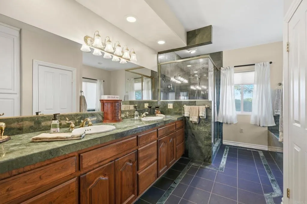 https://cdn.realtyfeed.com/cdn/127/306687371/90118086d16a7f611c5b58a66558a6fb.webp