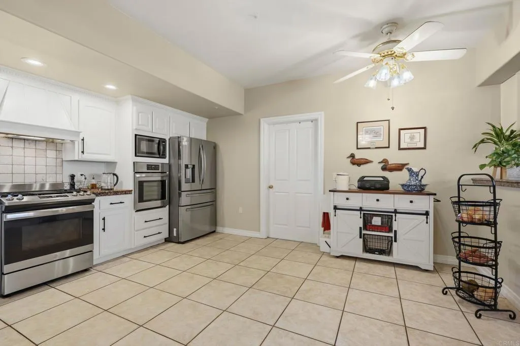 https://cdn.realtyfeed.com/cdn/127/306687371/d8c79393f6d8dc2fd71ef7ac262c3717.webp