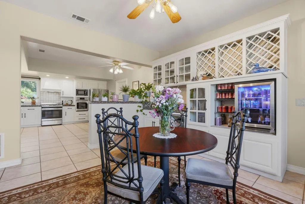 https://cdn.realtyfeed.com/cdn/127/306687371/da92dad49c35bc519ef727cf82871fa8.webp