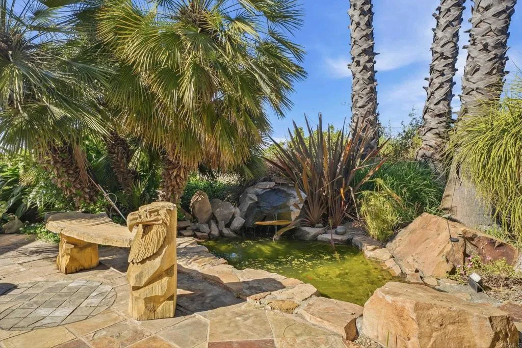 https://cdn.realtyfeed.com/cdn/127/306687371/dc8e2ed2da4a7b52e939aed9309017fc.webp