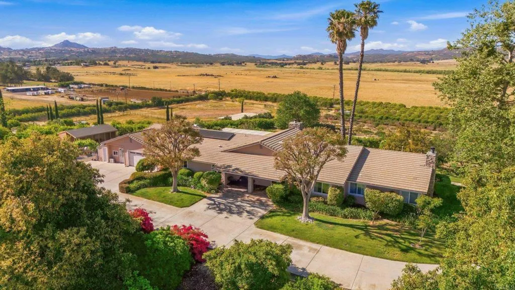 https://cdn.realtyfeed.com/cdn/127/306687371/fd0c85734238a6b99615f297c396fff1.webp