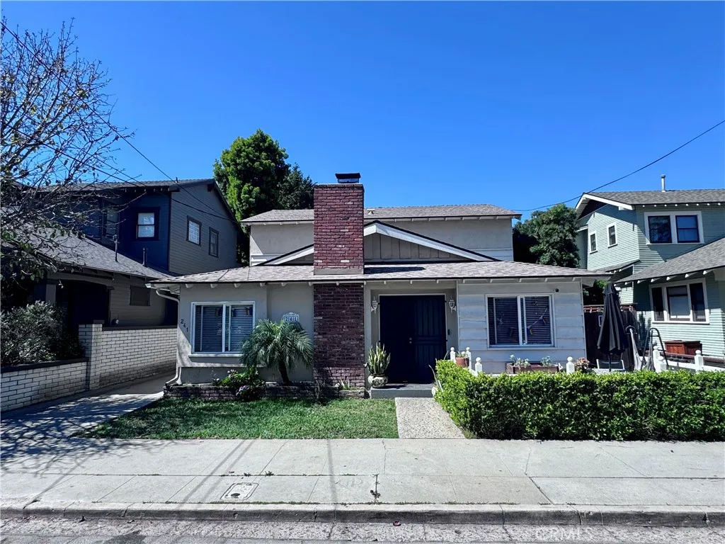 241 Lindero Avenue