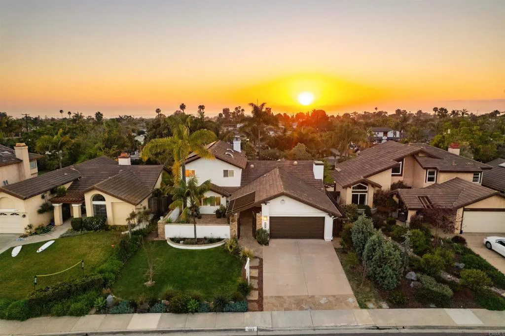 633 Sunnyhill Drive, Los Angeles, CA, 90065