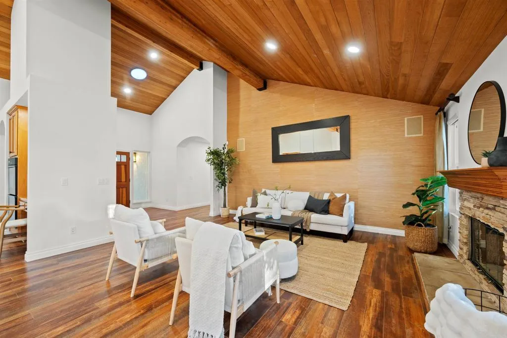 https://cdn.realtyfeed.com/cdn/127/306687441/27f122c835d99a4199f344eb0d3ad190.webp