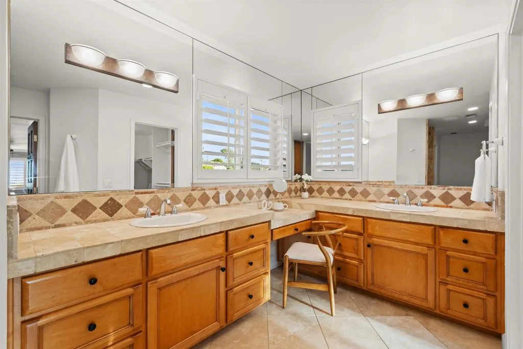 https://cdn.realtyfeed.com/cdn/127/306687441/543f9210b0eedcc35d00c75d829b5c76.webp