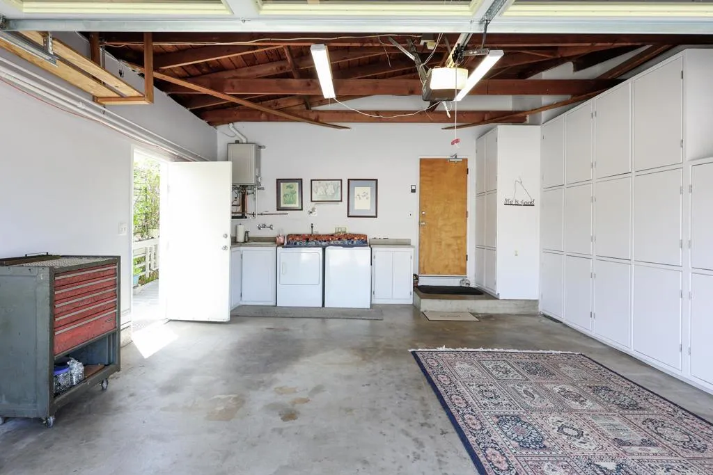 https://cdn.realtyfeed.com/cdn/127/306687505/1ea2c844779ed3b4da34bc40d8130a9e.webp