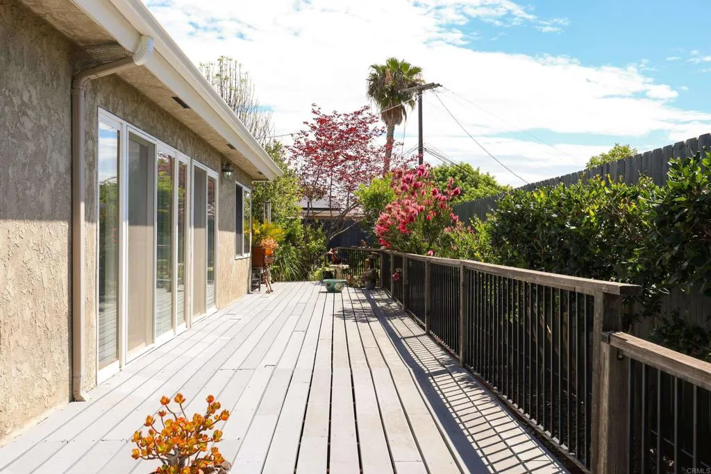 https://cdn.realtyfeed.com/cdn/127/306687505/1ef99383b1458d4b77a779c4263e8b8c.webp