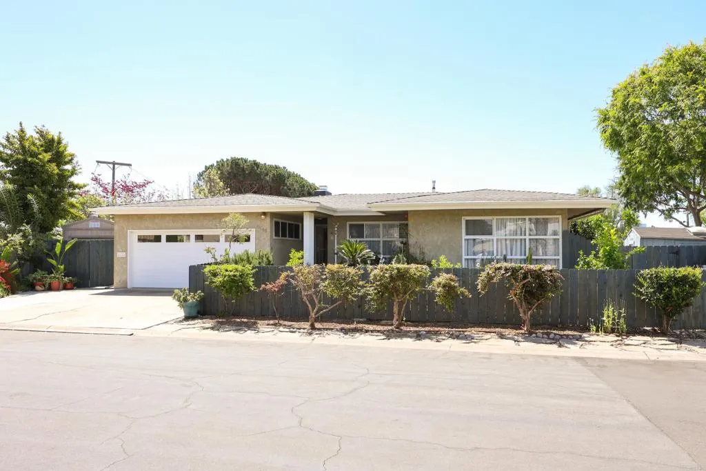 https://cdn.realtyfeed.com/cdn/127/306687505/2bb662fc178c355aabaa4bc03bfe0946.webp