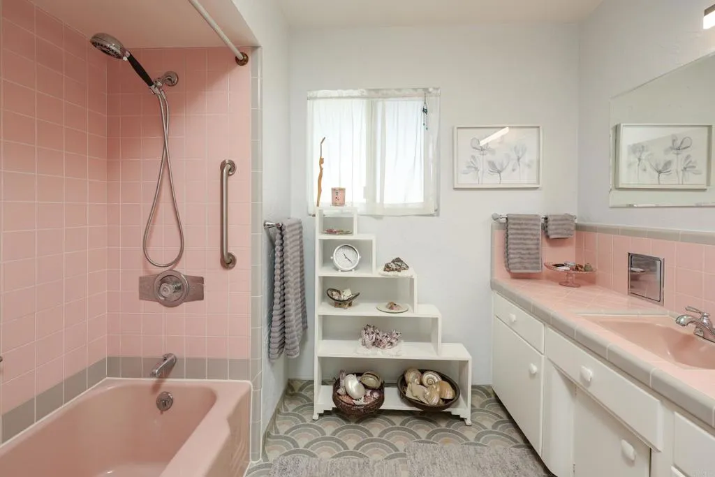 https://cdn.realtyfeed.com/cdn/127/306687505/42ad4f3c96e340e2a96191abb21be5db.webp