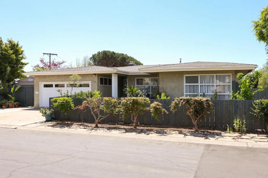 https://cdn.realtyfeed.com/cdn/127/306687505/60f9a24866b32ca430ffa73ab0899e17.webp