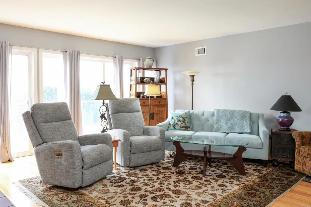 https://cdn.realtyfeed.com/cdn/127/306687505/c73727b41d406a45dc21554c70f574c4.webp