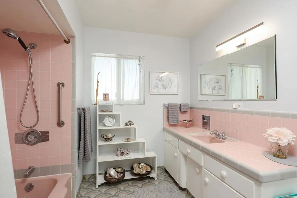 https://cdn.realtyfeed.com/cdn/127/306687505/ce392a8b1b0106bd7e9ad5e422be4333.webp